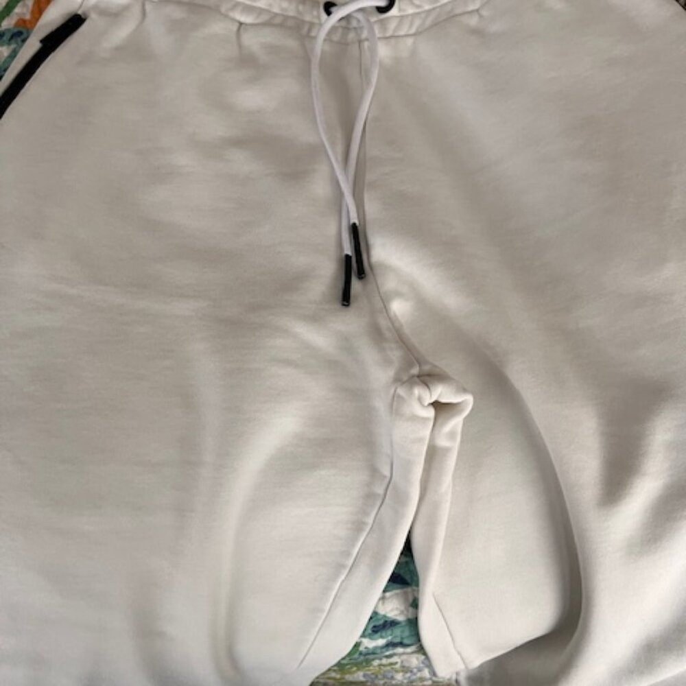 Aarmy white ladies sweatpants